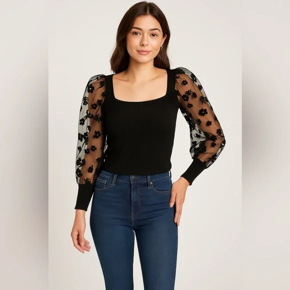 Sold - Picture 1 of 4